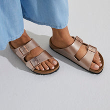 Carica l'immagine nel visualizzatore di Gallery, Birkenstock - 1023960 ARIZONA COPPER- Calz.S