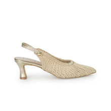Carica l'immagine nel visualizzatore di Gallery, LUIS ANNE CHANEL MARY JANE SLINGBACK KITTEN HEEL IN TESSUTO NUDE ORO