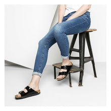 Carica l'immagine nel visualizzatore di Gallery, Birkenstock - 1005292 ARIZONA PATENT BLACK- Calz.S
