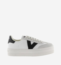 Carica l'immagine nel visualizzatore di Gallery, BARCELONA NERO
