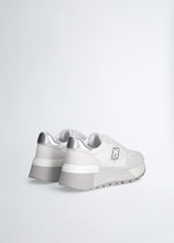 Carica l&#39;immagine nel visualizzatore di Gallery, Liu-Jo - BA5049 - SNEAKER White/Silver
